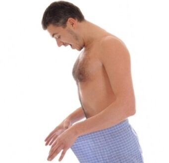 A alegría dun home polo resultado da ampliación do pene